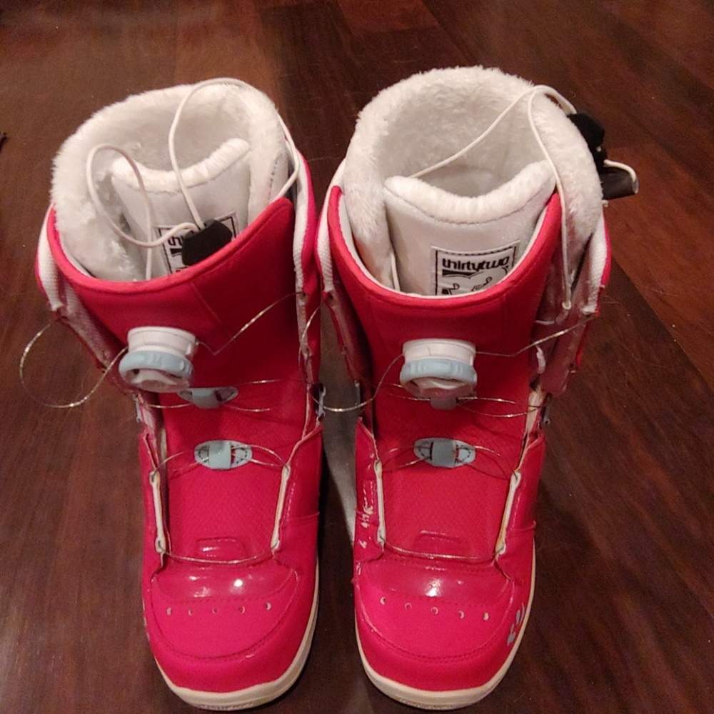 Snowboard boots boa
